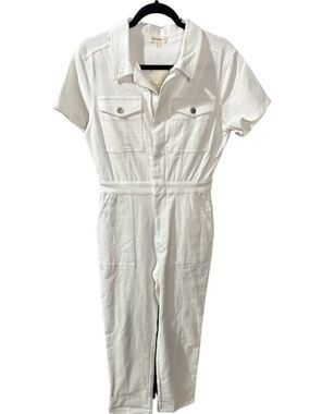 eesome White Short-Sleeve Utility Jumpsuit